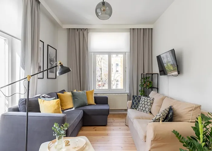 London - Cozy By Lion